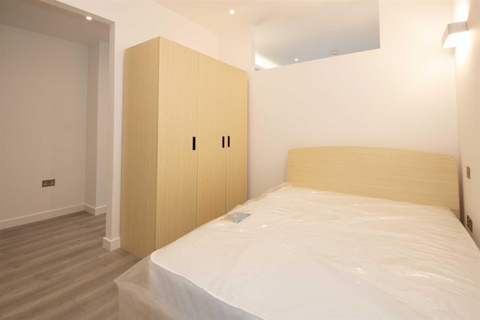 17 Capital Drive, Linford Wood, Milton Keynes